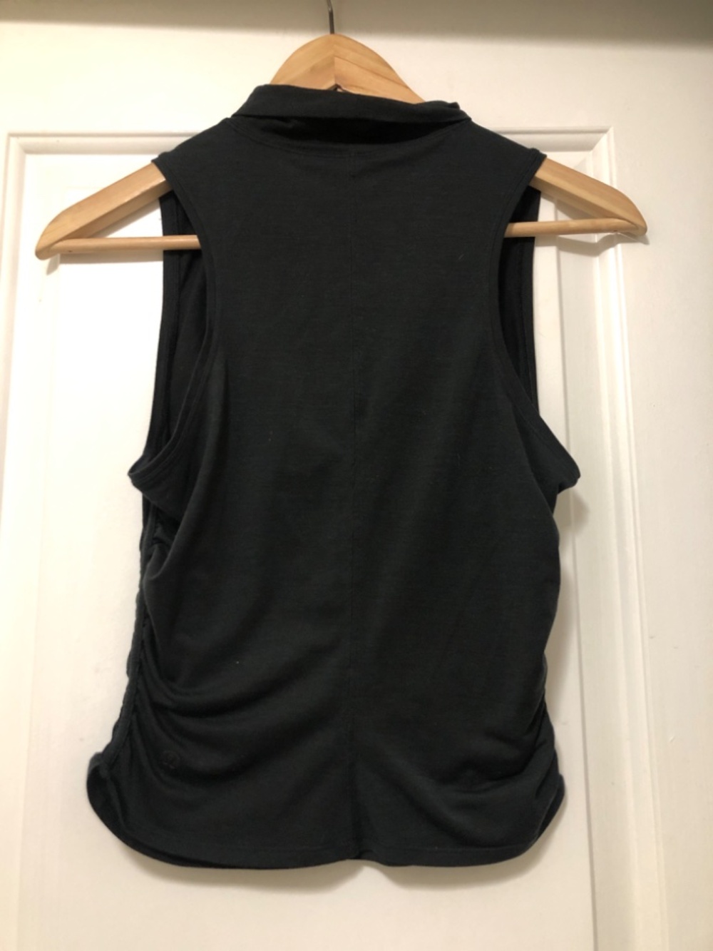 Lululemon See The Horizon Tank Size Small - Picture 2 of 3
